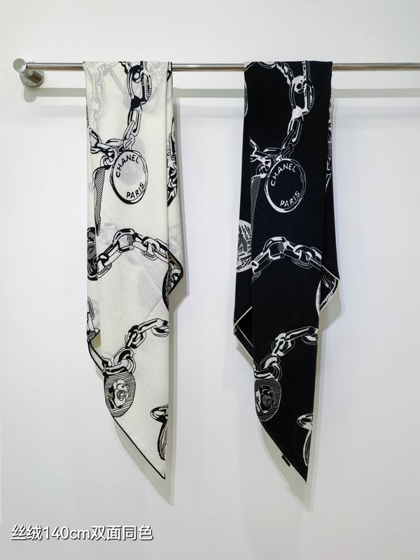 Chanel Scarf 140X140cm 70%羊绒30%真丝 E090143